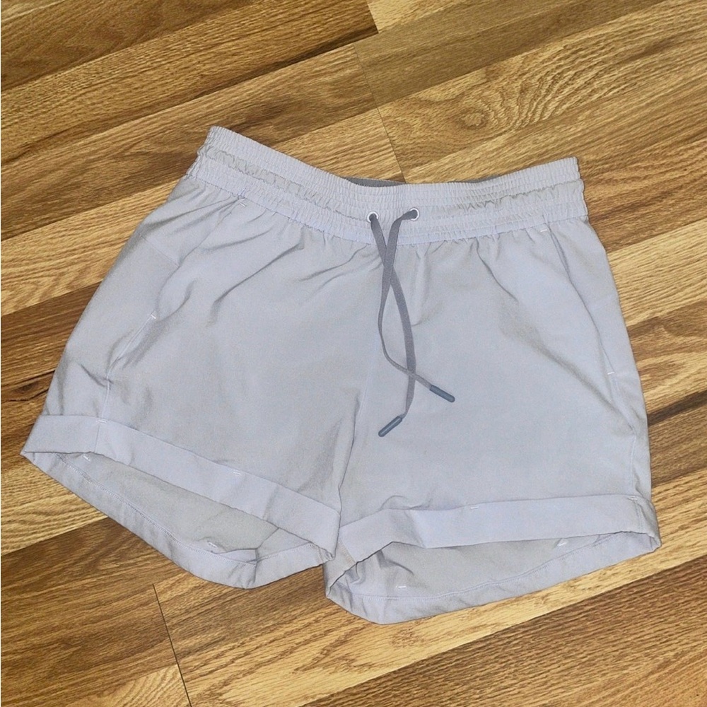 Lululemon size 4 spring shorts